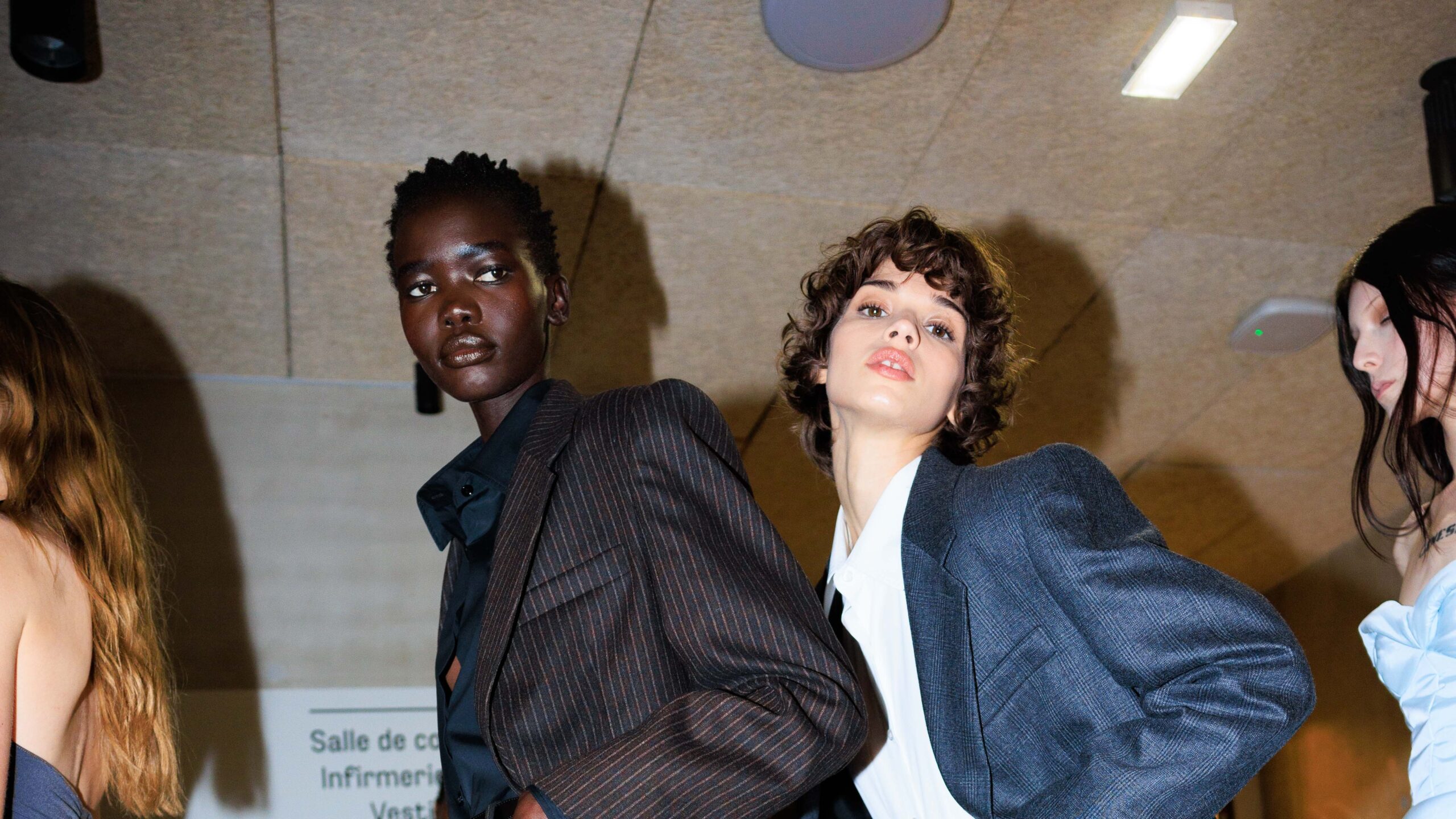 Coperni reinventa la era digital en su colección Otoño/Invierno 2025 en París