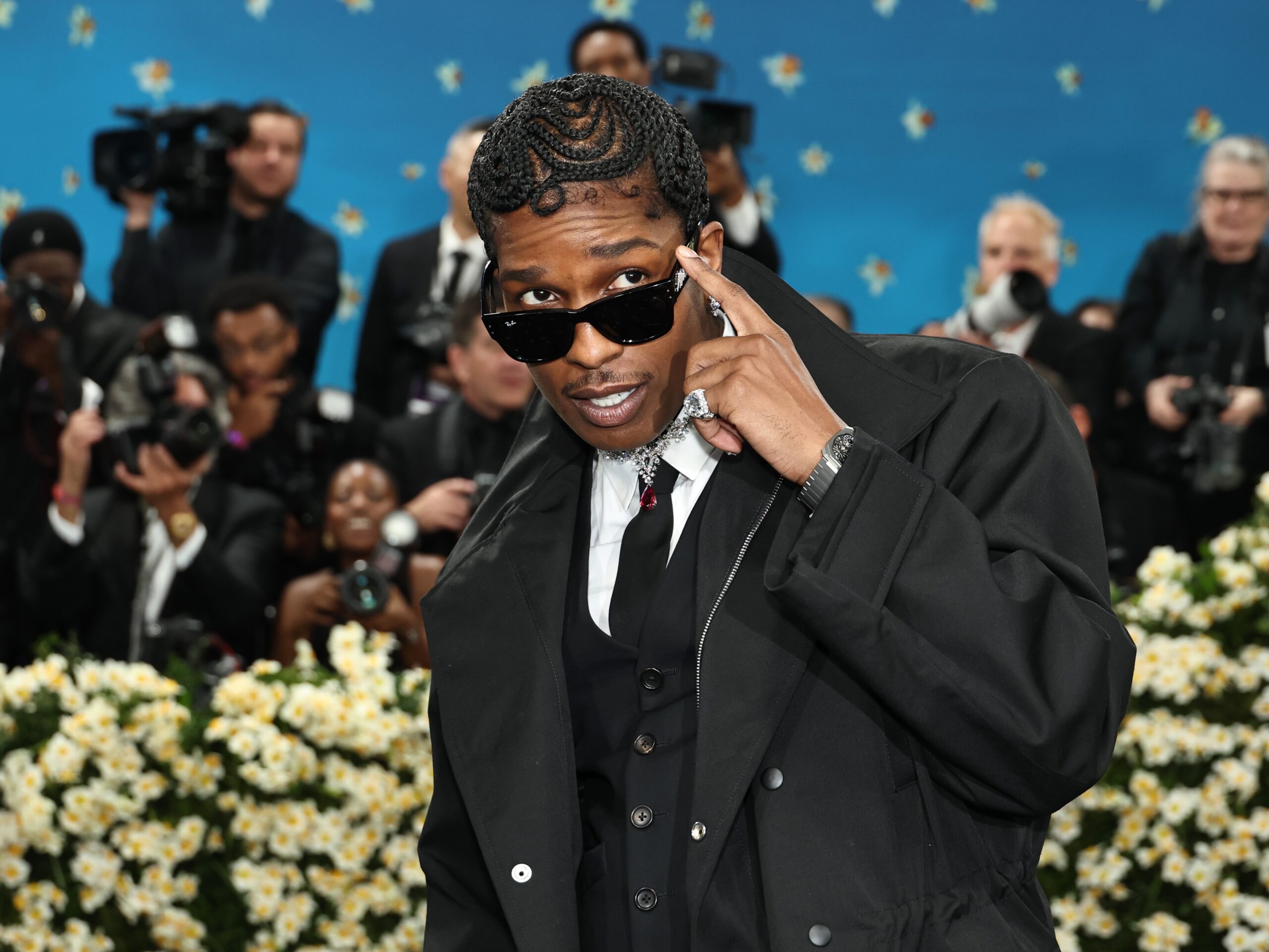 Met Gala 2025: Una noche de reliquias vivientes, memoria colectiva y moda como resurrección