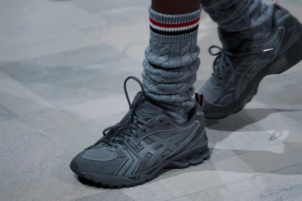 Thom Browne y ASICS Revolucionan la Gel-Kayano 14 en su Primera Colaboración