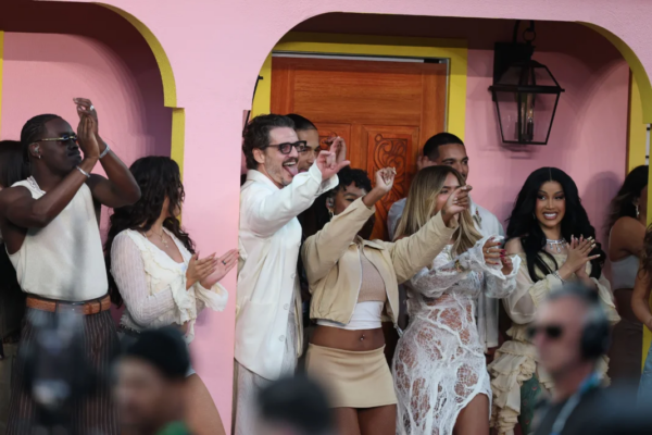 Celebridades elogian el histórico espectáculo de Bad Bunny en el Super Bowl LX