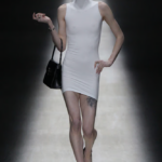 Demna revoluciona Gucci con su impactante debut en Milán