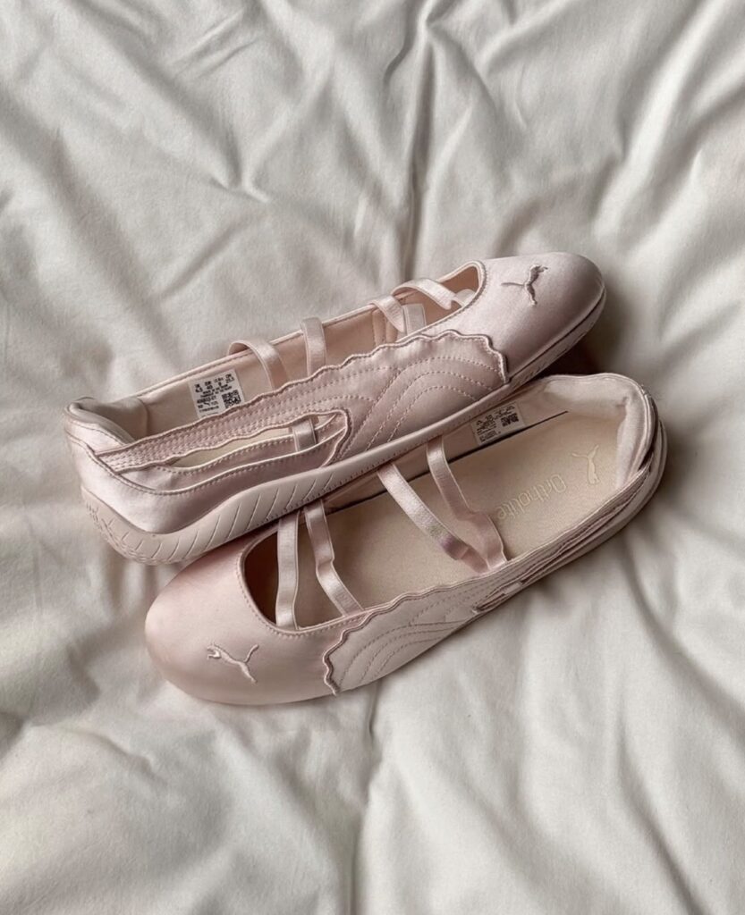 La nueva era de las ballerina flats en la moda contemporánea