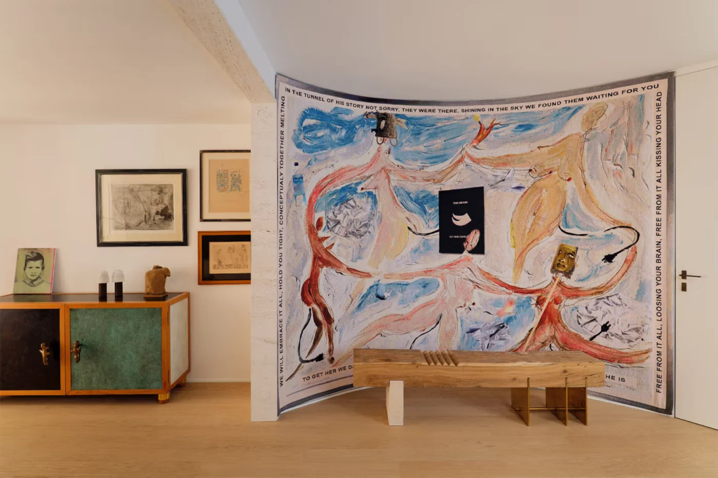 Un refugio de arte: El ático de Sophie Dries en París