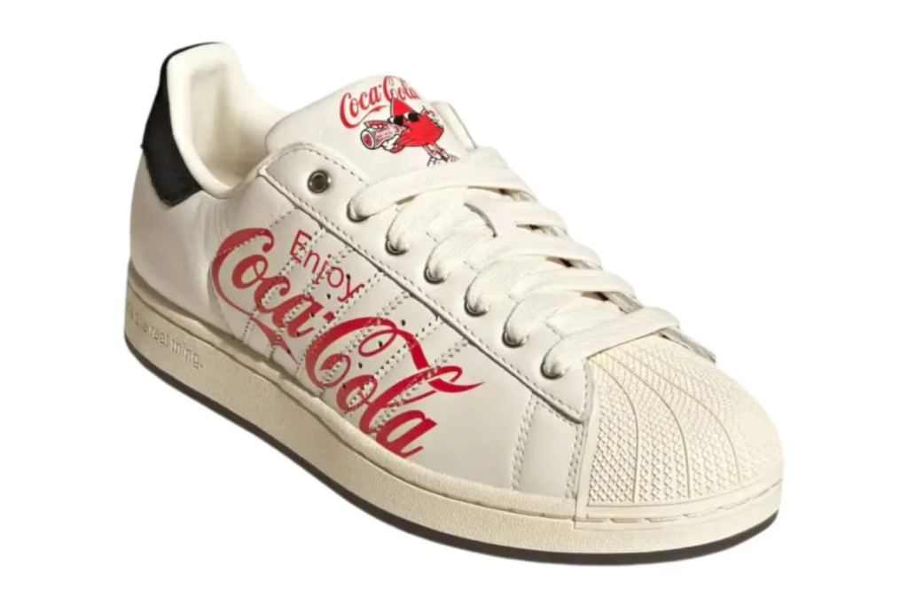 Coca-Cola y adidas Originals preparan una Superstar II con sabor clásico para el verano