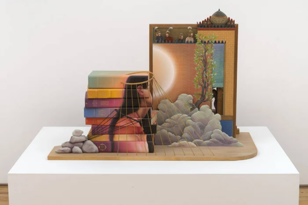 Arghavan Khosravi explora identidad y memoria en la exposición ‘What Remains’