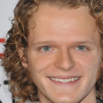 Actor de “How I Met Your Mother” recibe condena de 32 años a cadena perpetua por intento de homicidio