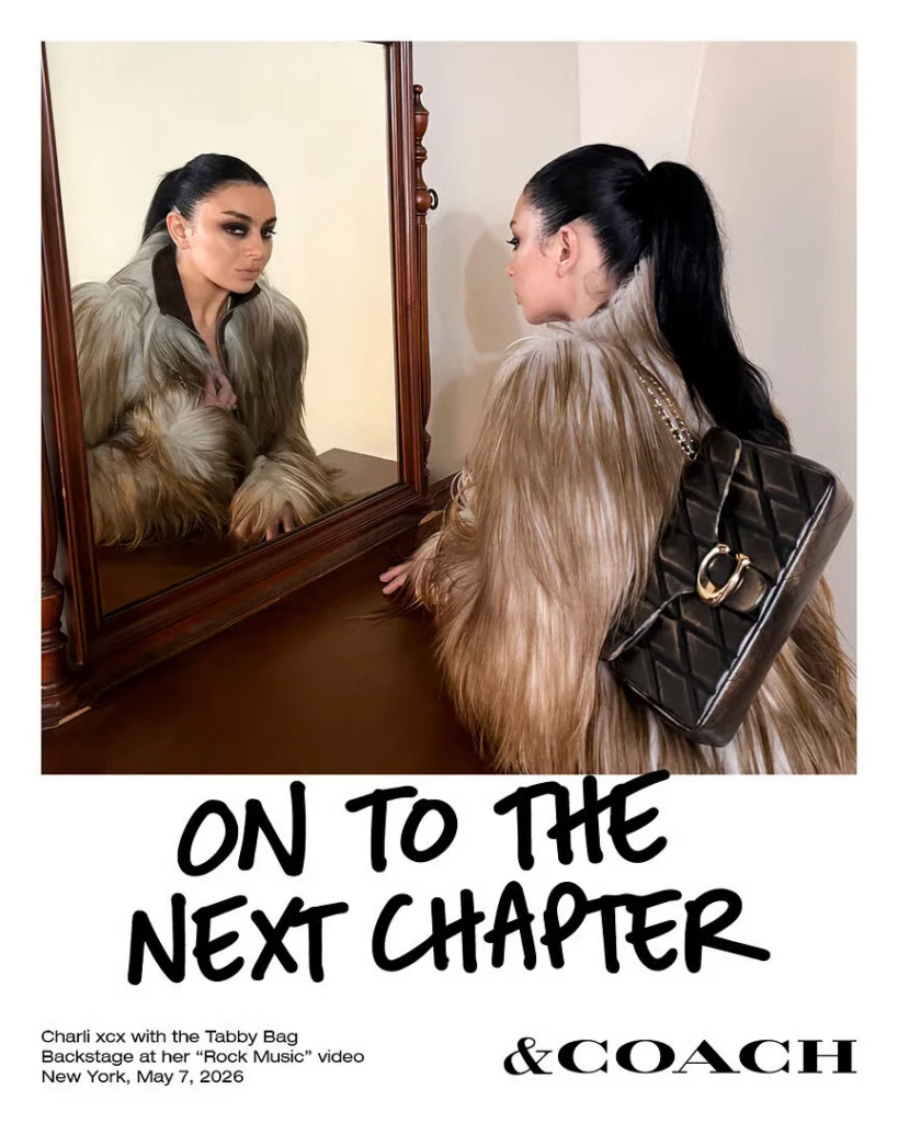 Coach apuesta por la Generación Z con Charli XCX y Malala Yousafzai