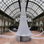 Laure Prouvost transforma el Grand Palais con una instalación inspirada en la física cuántica