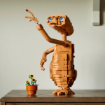 LEGO revive la magia de E.T. con una figura coleccionable de más de mil piezas